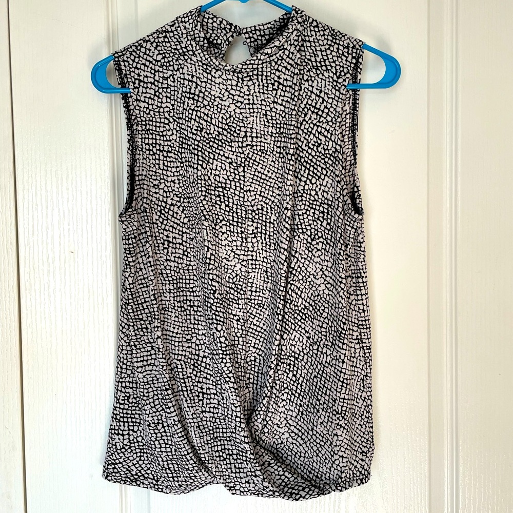 Banana Republic Mock Neck Sleeveless blouse